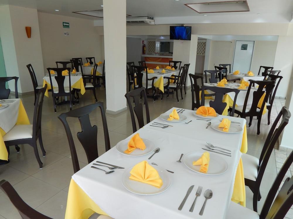 Hotel Gran Minatitlan Plaza Esterno foto
