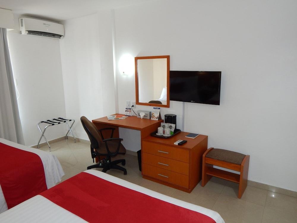 Hotel Gran Minatitlan Plaza Esterno foto