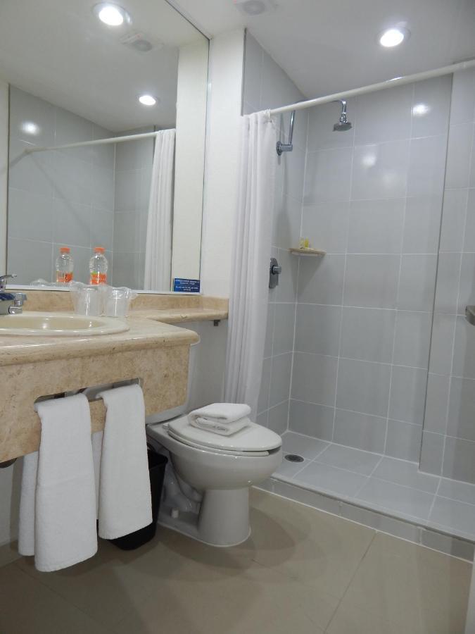 Hotel Gran Minatitlan Plaza Esterno foto