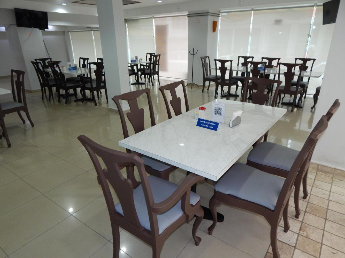Hotel Gran Minatitlan Plaza Esterno foto