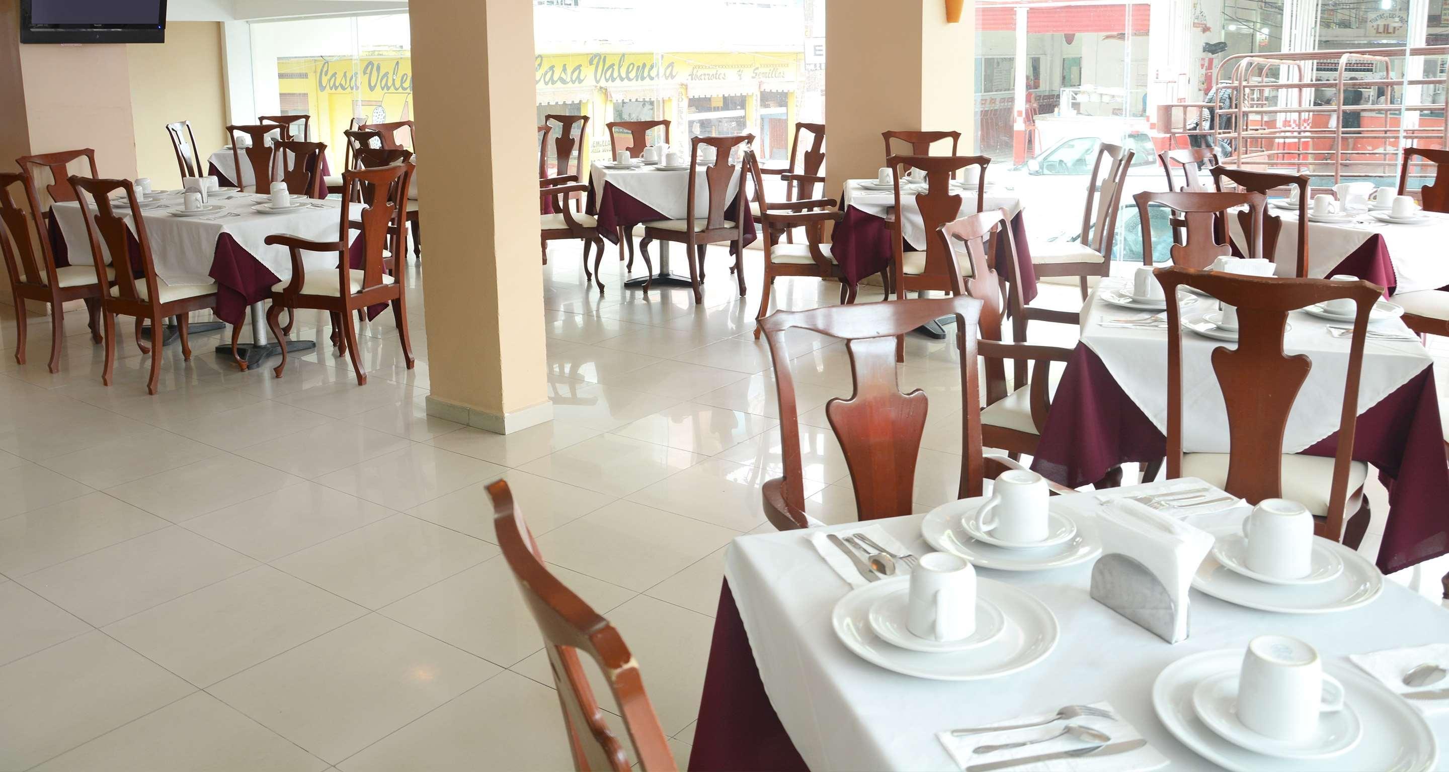Hotel Gran Minatitlan Plaza Esterno foto