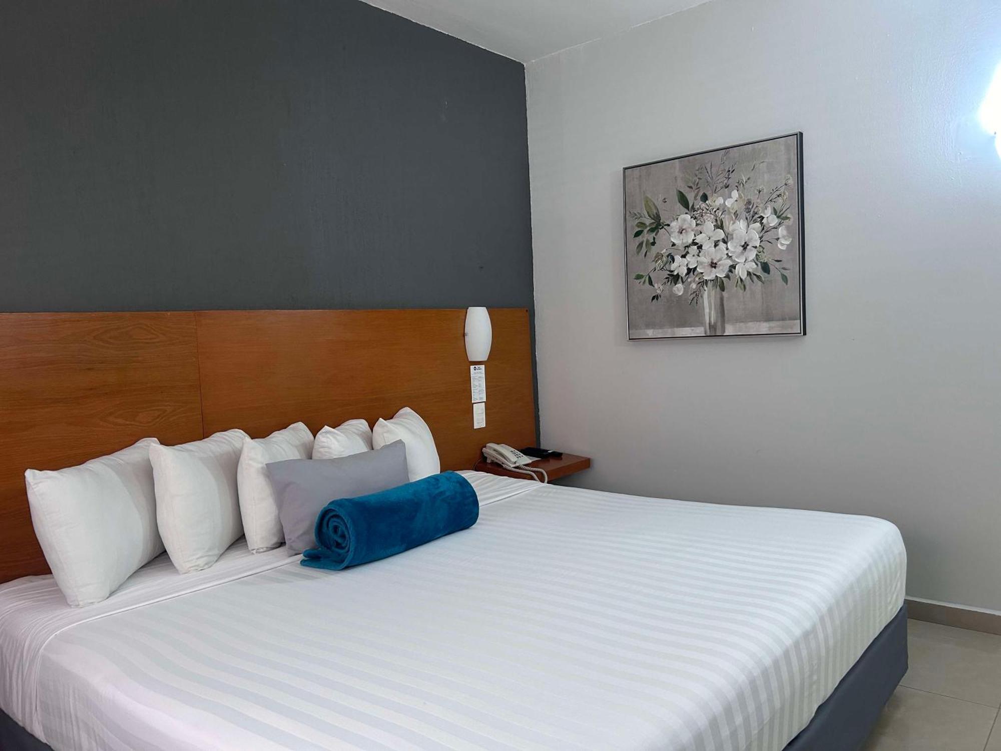 Hotel Gran Minatitlan Plaza Esterno foto